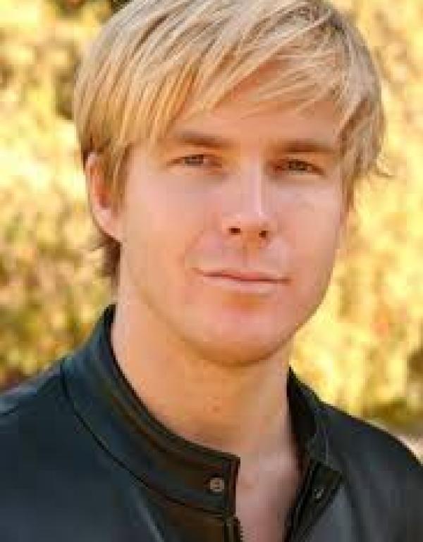 Adam Robitel 