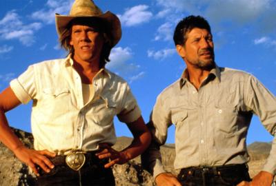 Kevin Bacon and Fred Ward in Tremors